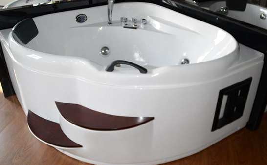 双人豪华浴缸尺寸是多少？这样浴缸选择更温馨！